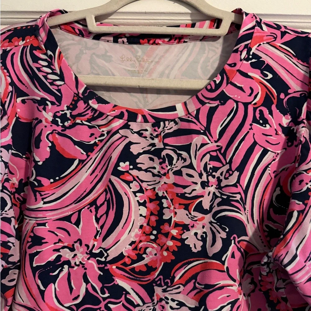 Lilly Pulitzer Rhett Top Low Tide Navy Flirty Fins and Feathers Pink XL